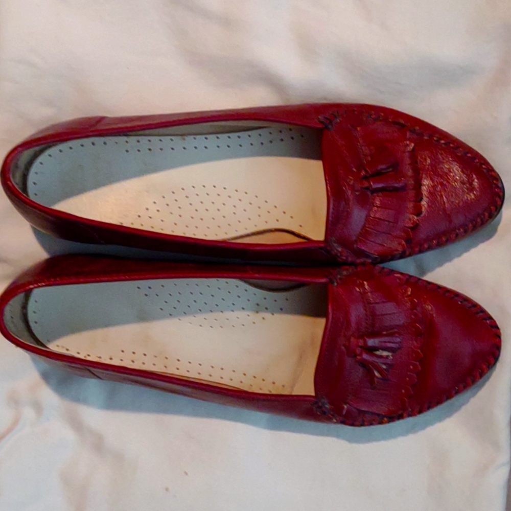 Softspot Burgundy Leather Loafers Size 9 Gently Warn